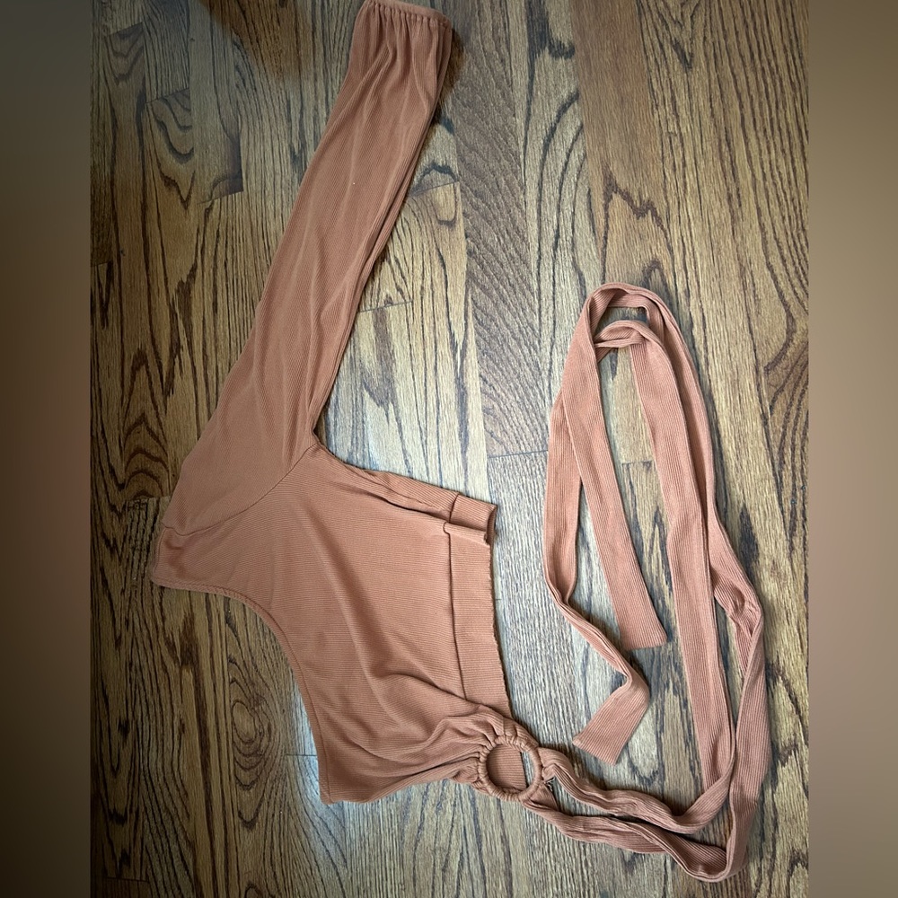 one shoulder cropped long sleeve, size xs, color rust